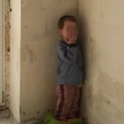 На Тернопільщині 9-річний хлопчик виявився серійним злодієм. Його сестричка стояла “на чатах”.