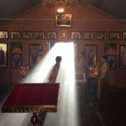 Світлини з богослужіння тернопільського архієпископа викликали ажіотаж у мережі (фото)