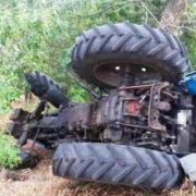 На Тернопільщині трактор зірвався у 40-метрове урвище. Є жертви